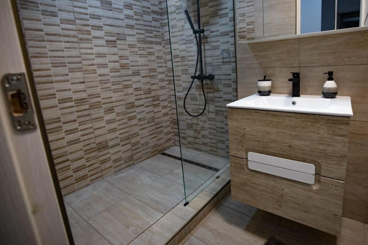 Apartament Natalia Tîrgu Ocna Exterior foto